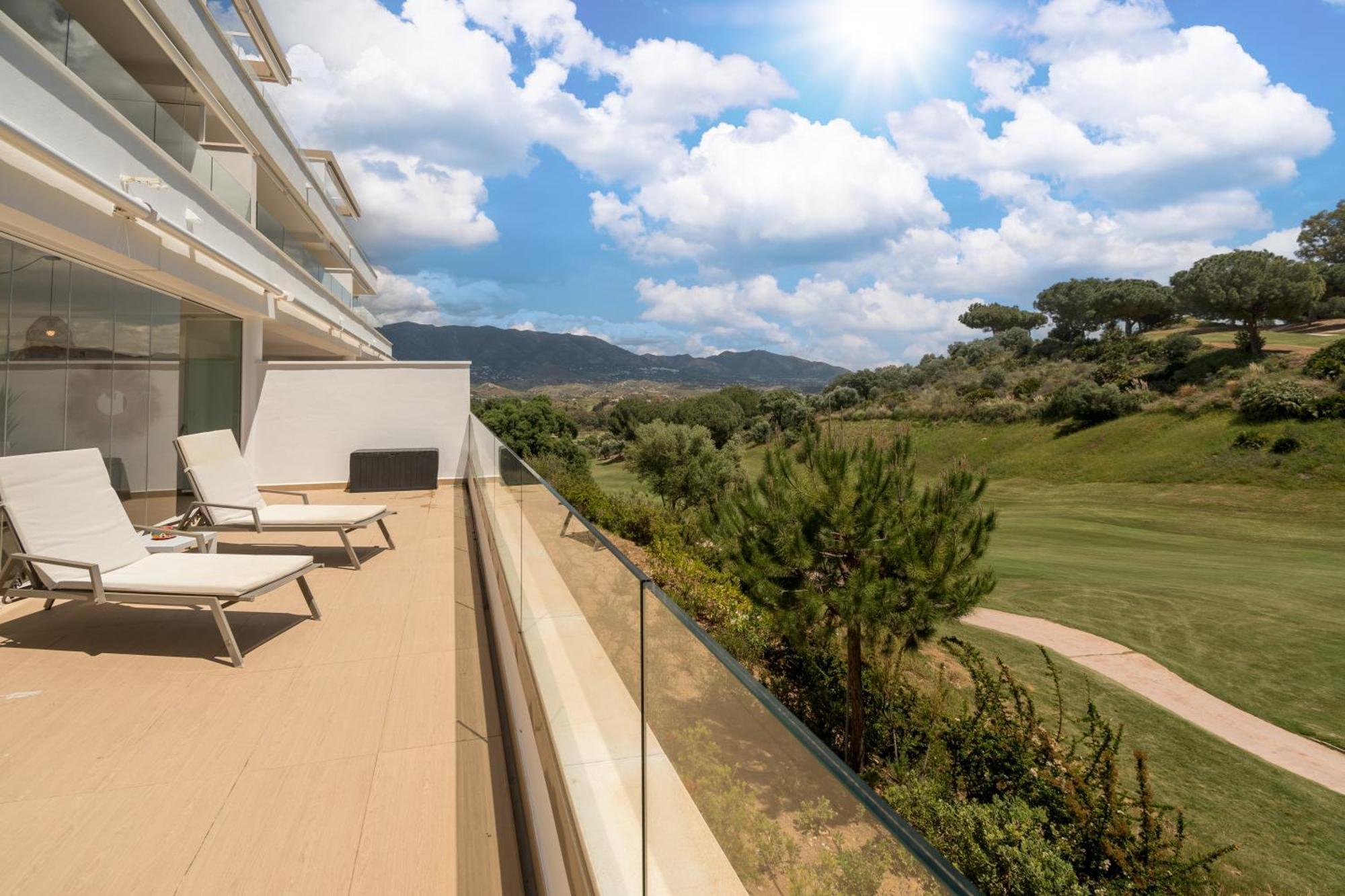La Cala Golf Resort 3 Bed Apt - Sleek Corner Plot ラ・カラ・デ・ミハス エクステリア 写真