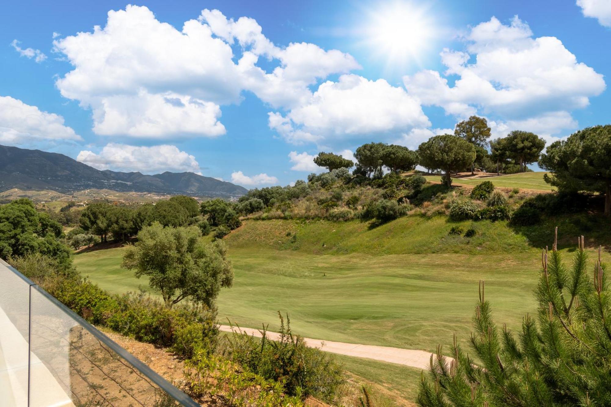 La Cala Golf Resort 3 Bed Apt - Sleek Corner Plot ラ・カラ・デ・ミハス エクステリア 写真